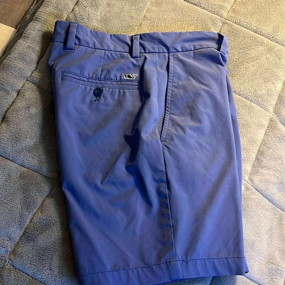 Vineyard Vines mens performance shorts